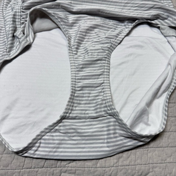 Nip Tuck Swim Gray & White Striped One-piece Swimsuit Size 12 - Picture 8 of 11